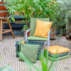 Madison - Bankkussen 110x48 - Groen - Moss Green Recycled Canvas 9 Madison - Bankkussen 110x48 - Groen - Moss Green Recycled Canvas -Madison 1000081681 0103