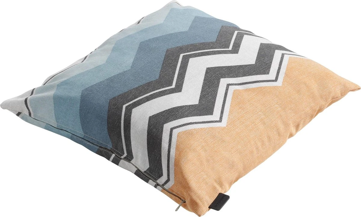 Madison Sierkussen 50x50 Cm Chris Flame Yellow 4 Madison Sierkussen 50x50 Cm Chris Flame Yellow - Afbeelding 2